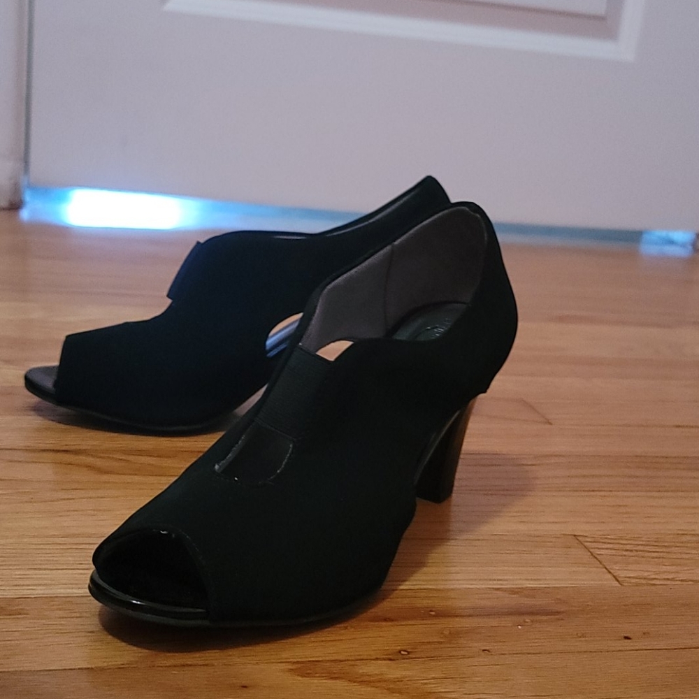 LifeStride/Simply Comfort black heels